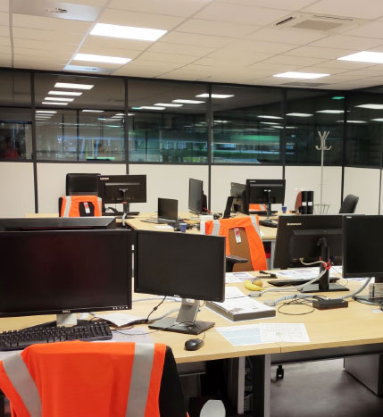 clé-en-main-cloisons-bureau Aménagement complet d'une mezzanine pour espace de travail Rayonor